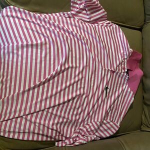 Pink dri fit Nike shirt